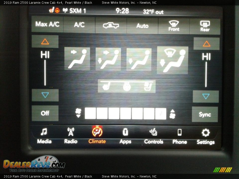 2019 Ram 2500 Laramie Crew Cab 4x4 Pearl White / Black Photo #25