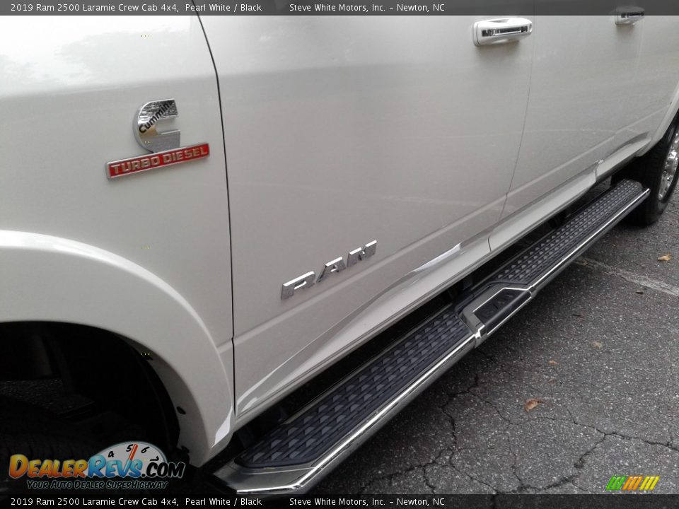 2019 Ram 2500 Laramie Crew Cab 4x4 Pearl White / Black Photo #33