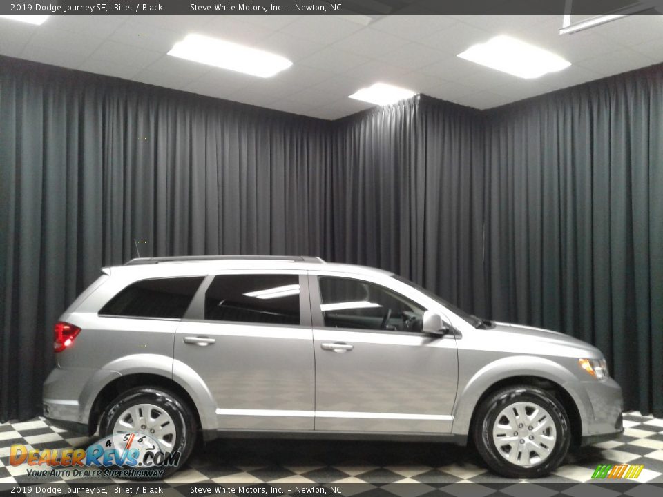 2019 Dodge Journey SE Billet / Black Photo #5