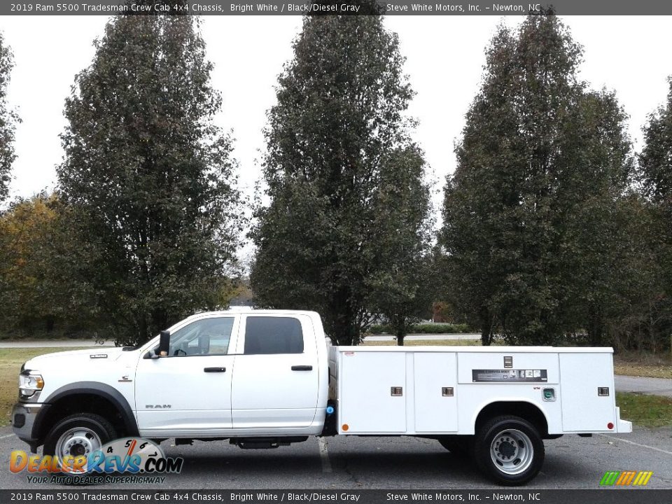 2019 Ram 5500 Tradesman Crew Cab 4x4 Chassis Bright White / Black/Diesel Gray Photo #1