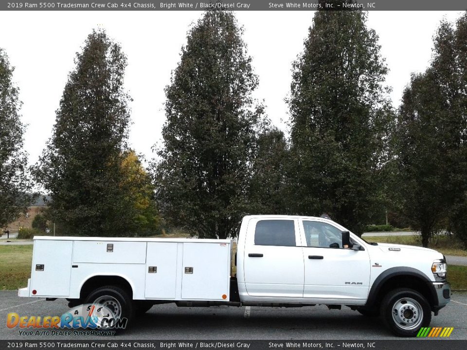 2019 Ram 5500 Tradesman Crew Cab 4x4 Chassis Bright White / Black/Diesel Gray Photo #5