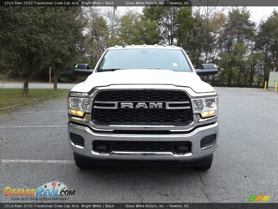 2019 Ram 3500 Tradesman Crew Cab 4x4 Bright White / Black Photo #3