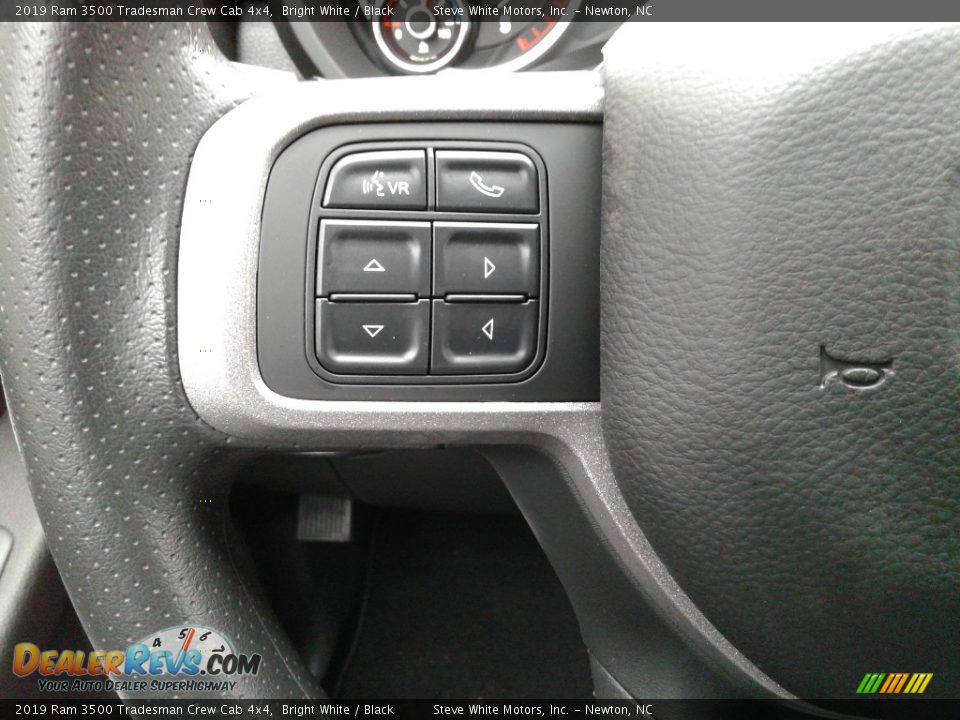 2019 Ram 3500 Tradesman Crew Cab 4x4 Bright White / Black Photo #15