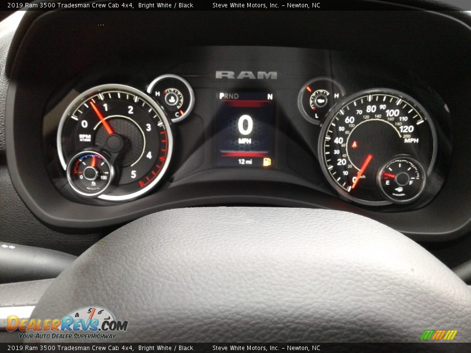 2019 Ram 3500 Tradesman Crew Cab 4x4 Bright White / Black Photo #17