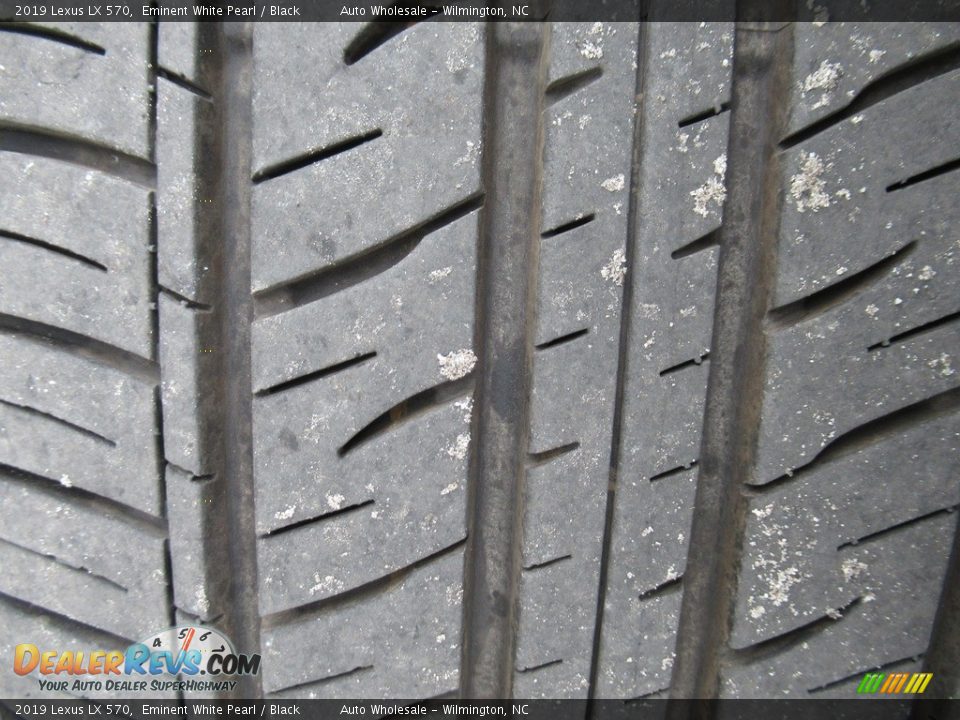 2019 Lexus LX 570 Eminent White Pearl / Black Photo #8