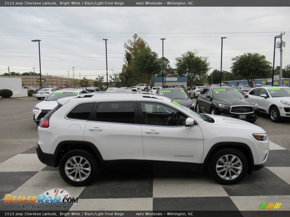 2019 Jeep Cherokee Latitude Bright White / Black/Light Frost Beige Photo #3