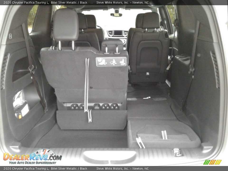 2020 Chrysler Pacifica Touring L Billet Silver Metallic / Black Photo #14