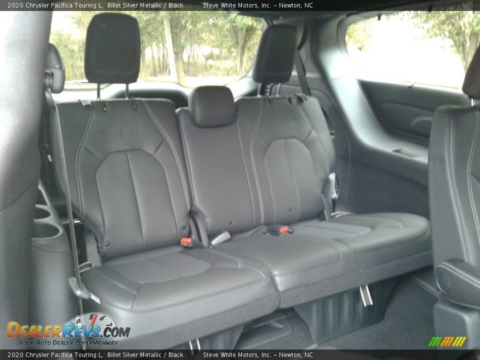 2020 Chrysler Pacifica Touring L Billet Silver Metallic / Black Photo #16