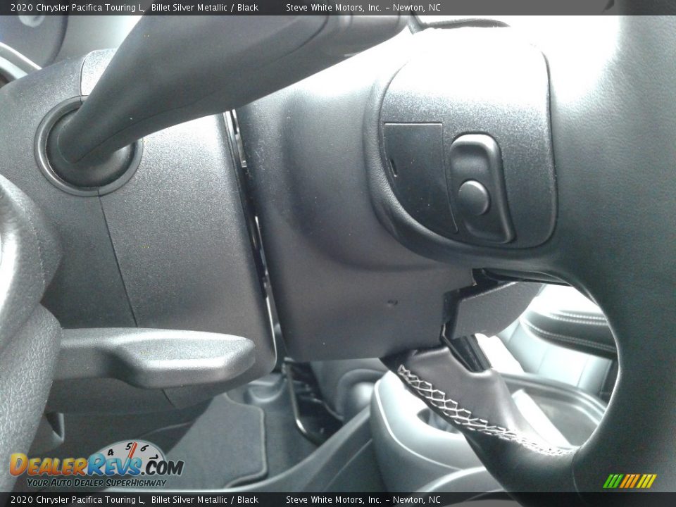 2020 Chrysler Pacifica Touring L Billet Silver Metallic / Black Photo #19