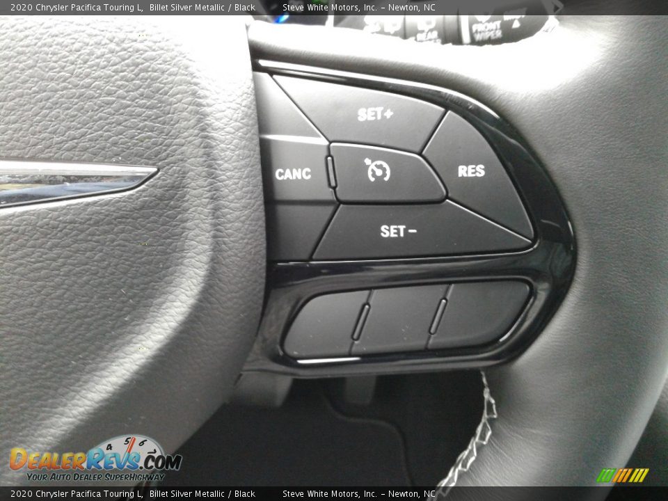 2020 Chrysler Pacifica Touring L Steering Wheel Photo #21