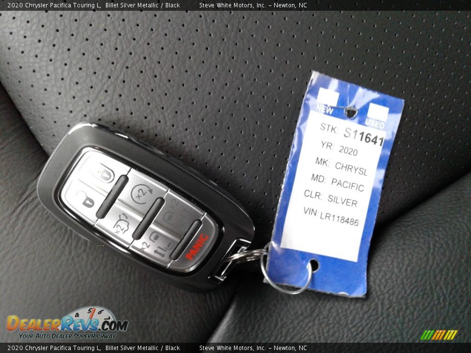 Keys of 2020 Chrysler Pacifica Touring L Photo #36