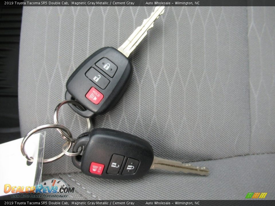 2019 Toyota Tacoma SR5 Double Cab Magnetic Gray Metallic / Cement Gray Photo #20