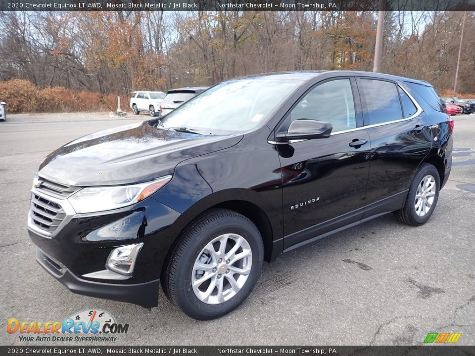 Front 3/4 View of 2020 Chevrolet Equinox LT AWD Photo #1