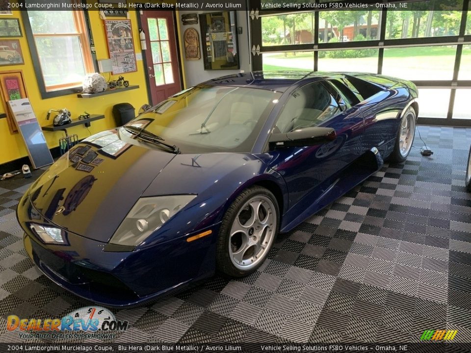 Front 3/4 View of 2004 Lamborghini Murcielago Coupe Photo #10