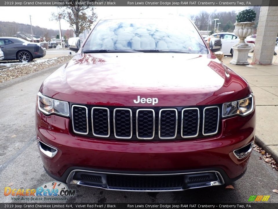 2019 Jeep Grand Cherokee Limited 4x4 Velvet Red Pearl / Black Photo #4