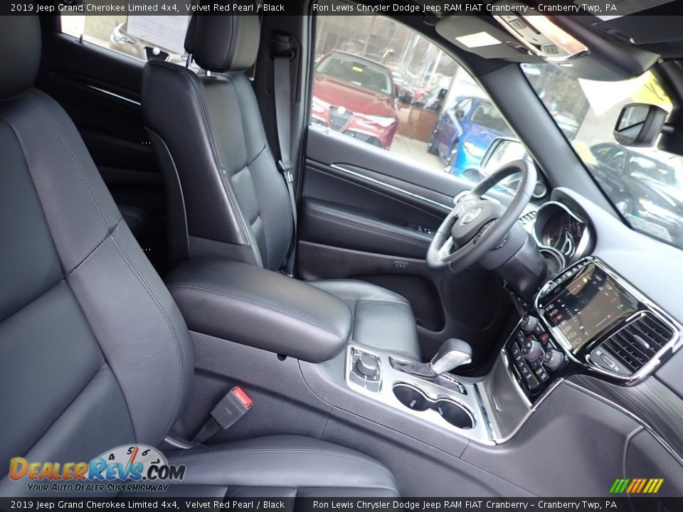 2019 Jeep Grand Cherokee Limited 4x4 Velvet Red Pearl / Black Photo #11
