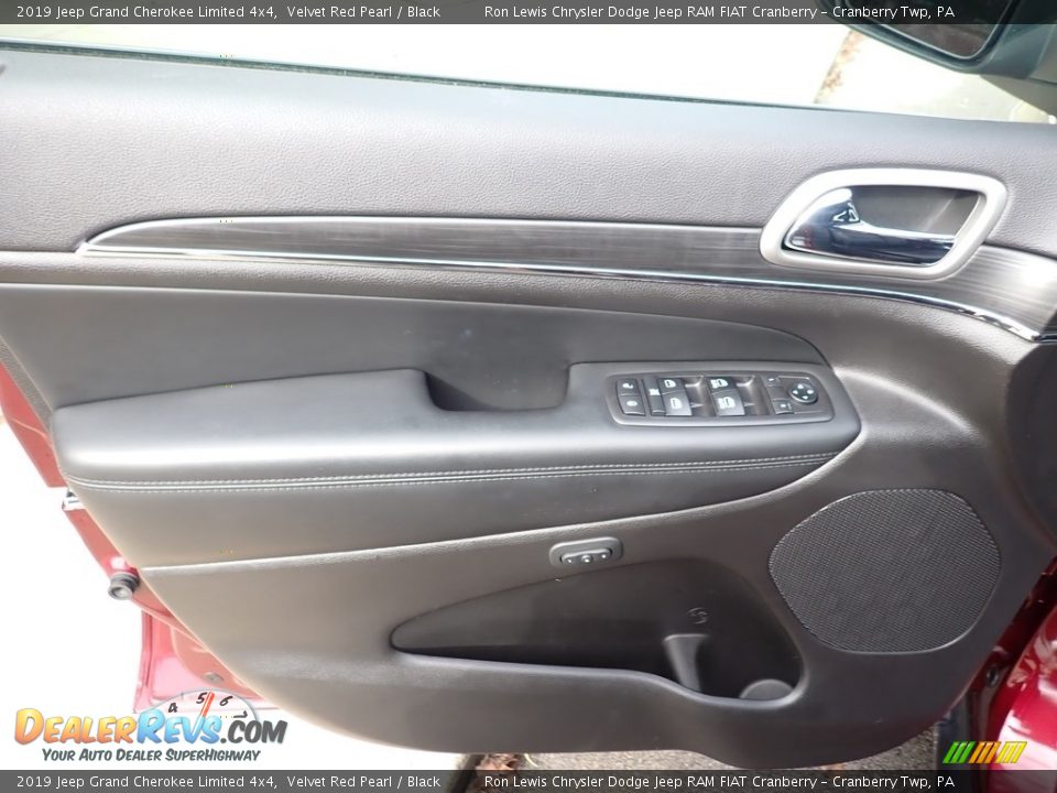 2019 Jeep Grand Cherokee Limited 4x4 Velvet Red Pearl / Black Photo #15