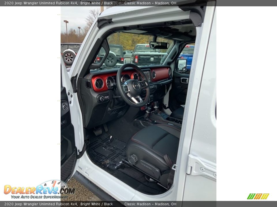 2020 Jeep Wrangler Unlimited Rubicon 4x4 Bright White / Black Photo #2