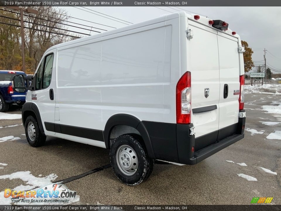 2019 Ram ProMaster 1500 Low Roof Cargo Van Bright White / Black Photo #3