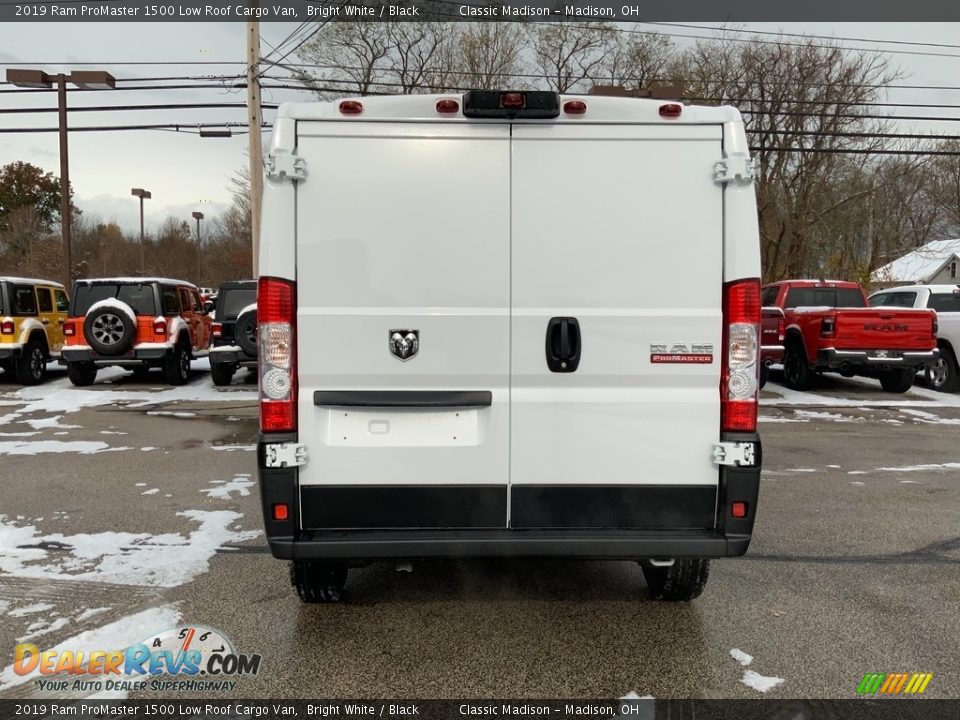 2019 Ram ProMaster 1500 Low Roof Cargo Van Bright White / Black Photo #5