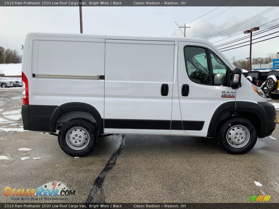 2019 Ram ProMaster 1500 Low Roof Cargo Van Bright White / Black Photo #10