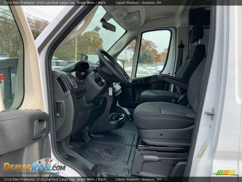 2019 Ram ProMaster 1500 Low Roof Cargo Van Bright White / Black Photo #12