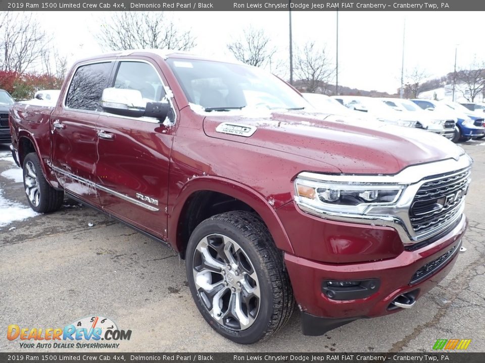 Front 3/4 View of 2019 Ram 1500 Limited Crew Cab 4x4 Photo #7