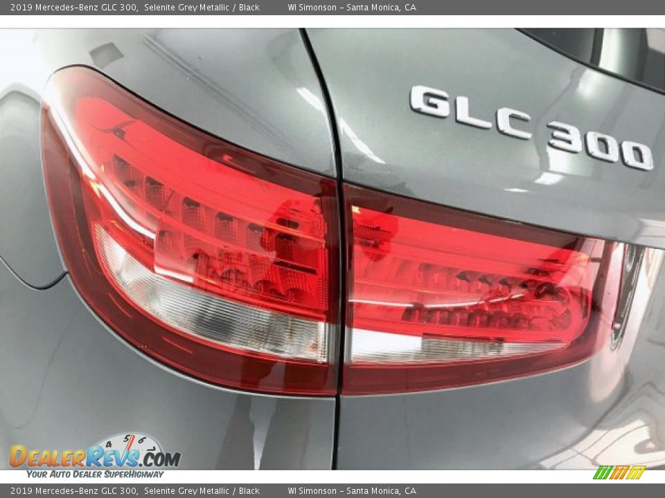 2019 Mercedes-Benz GLC 300 Selenite Grey Metallic / Black Photo #26