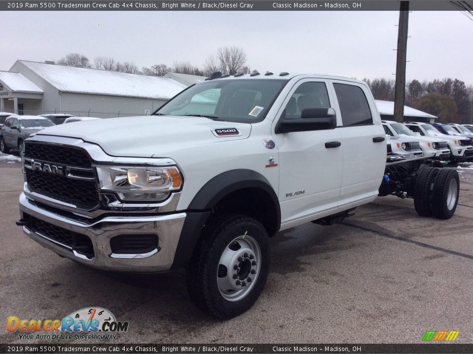 2019 Ram 5500 Tradesman Crew Cab 4x4 Chassis Bright White / Black/Diesel Gray Photo #5