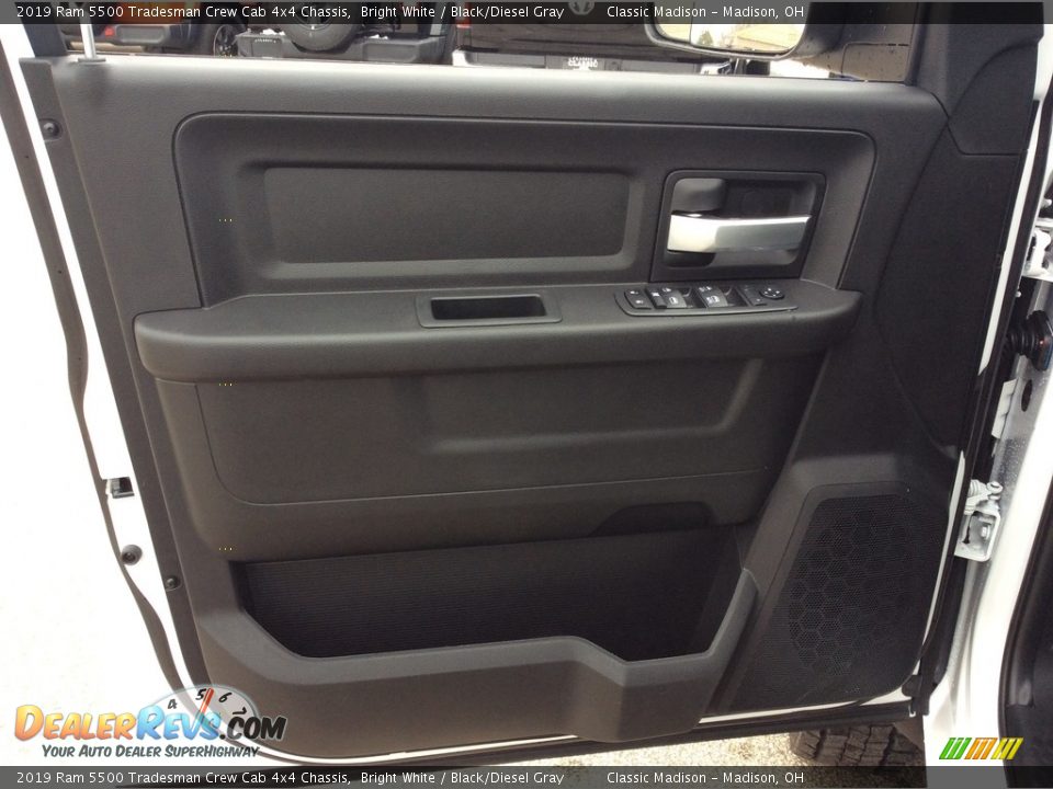 2019 Ram 5500 Tradesman Crew Cab 4x4 Chassis Bright White / Black/Diesel Gray Photo #10