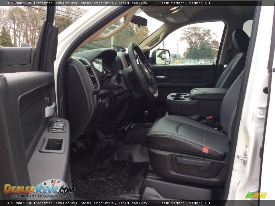 2019 Ram 5500 Tradesman Crew Cab 4x4 Chassis Bright White / Black/Diesel Gray Photo #11