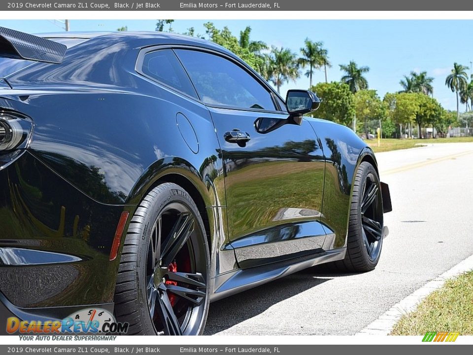 2019 Chevrolet Camaro ZL1 Coupe Black / Jet Black Photo #7