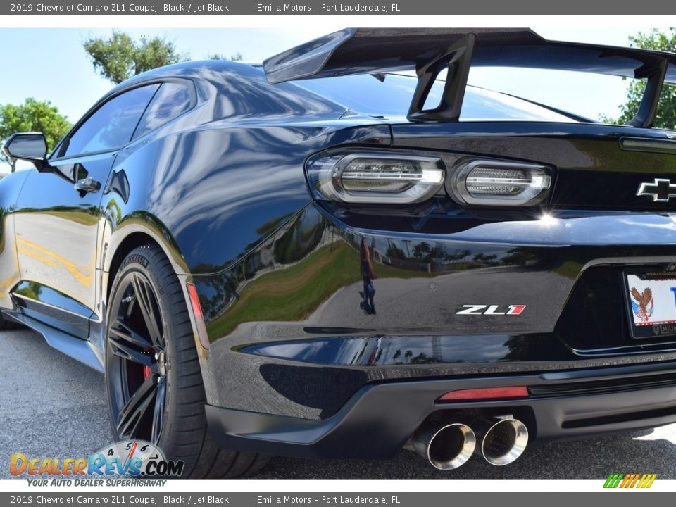 2019 Chevrolet Camaro ZL1 Coupe Logo Photo #15