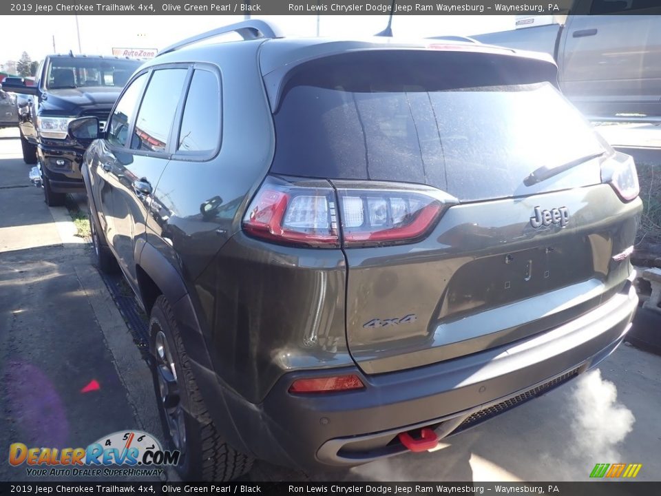 2019 Jeep Cherokee Trailhawk 4x4 Olive Green Pearl / Black Photo #2