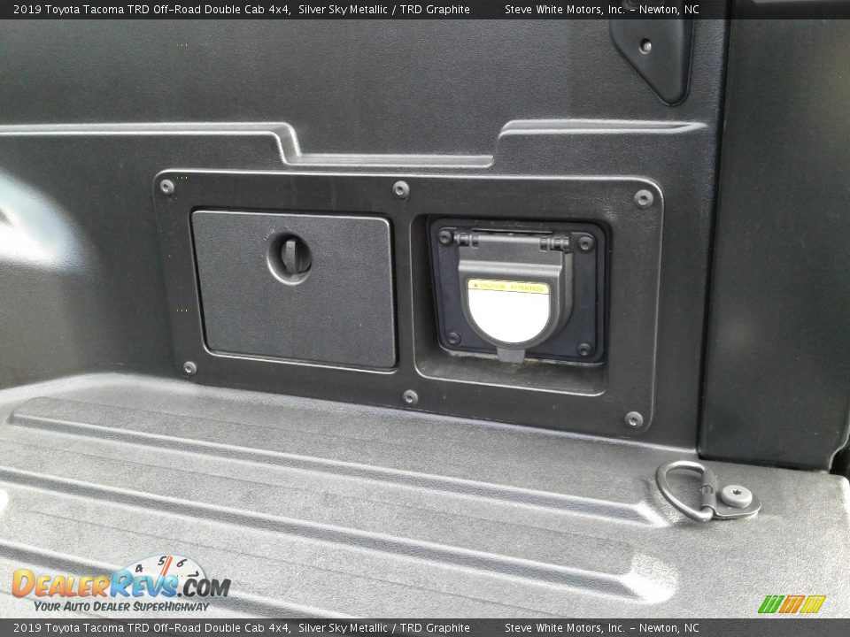 2019 Toyota Tacoma TRD Off-Road Double Cab 4x4 Silver Sky Metallic / TRD Graphite Photo #13