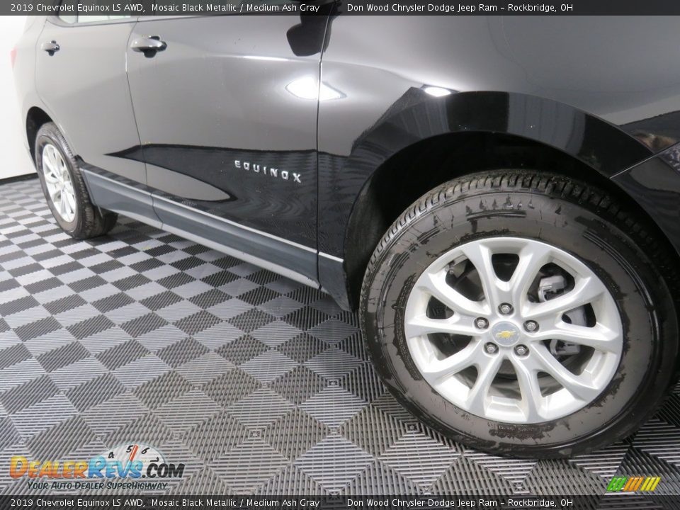 2019 Chevrolet Equinox LS AWD Mosaic Black Metallic / Medium Ash Gray Photo #4
