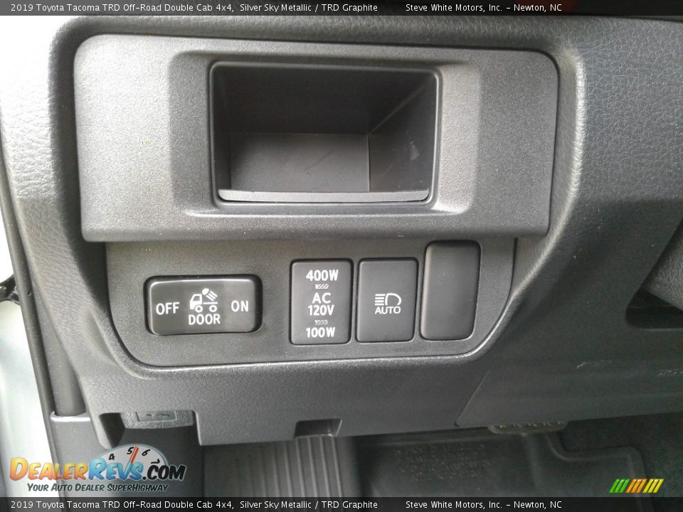 2019 Toyota Tacoma TRD Off-Road Double Cab 4x4 Silver Sky Metallic / TRD Graphite Photo #16