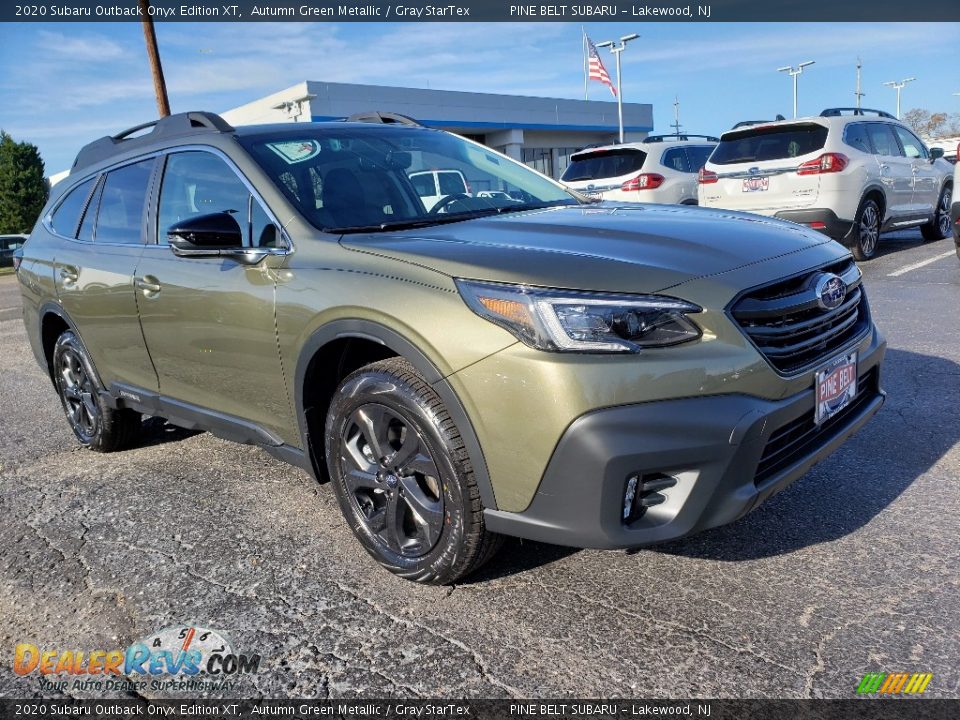 Front 3/4 View of 2020 Subaru Outback Onyx Edition XT Photo #1