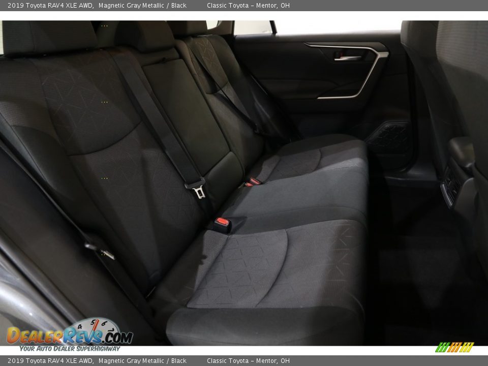2019 Toyota RAV4 XLE AWD Magnetic Gray Metallic / Black Photo #17