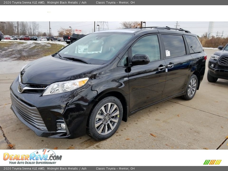 2020 Toyota Sienna XLE AWD Midnight Black Metallic / Ash Photo #1