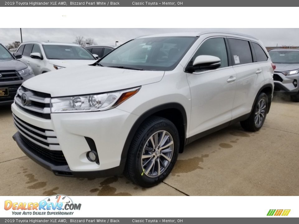 2019 Toyota Highlander XLE AWD Blizzard Pearl White / Black Photo #1