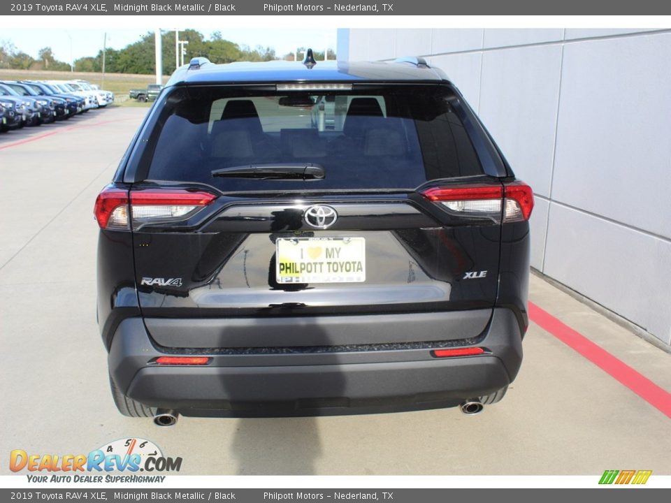 2019 Toyota RAV4 XLE Midnight Black Metallic / Black Photo #7