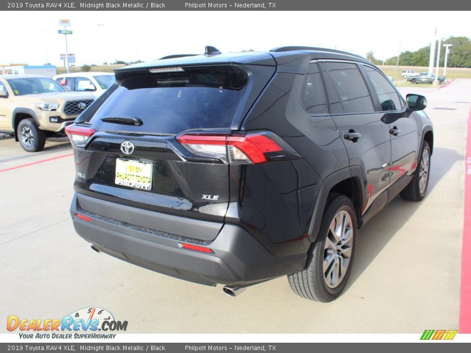 2019 Toyota RAV4 XLE Midnight Black Metallic / Black Photo #8