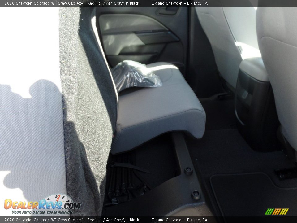 2020 Chevrolet Colorado WT Crew Cab 4x4 Red Hot / Ash Gray/Jet Black Photo #16