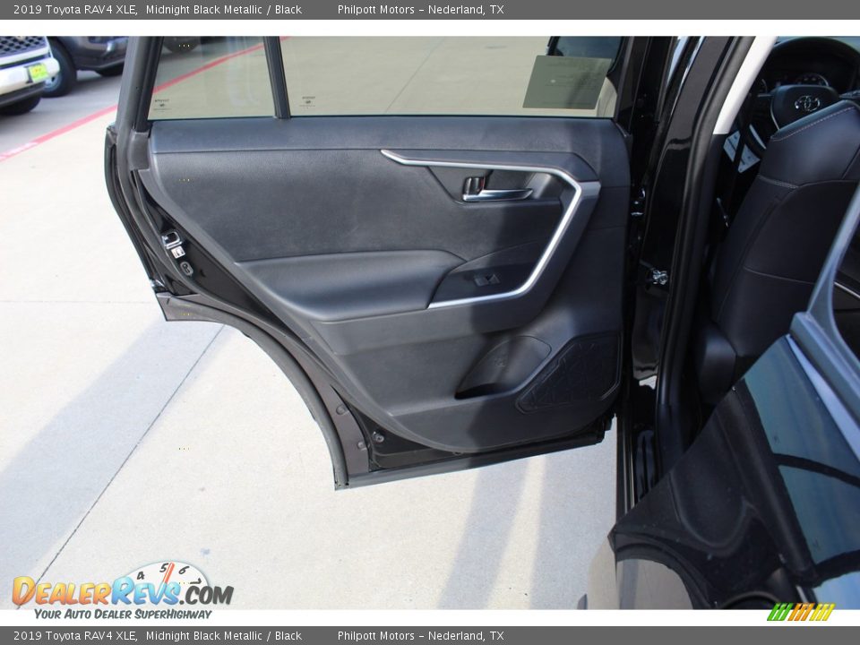 2019 Toyota RAV4 XLE Midnight Black Metallic / Black Photo #22