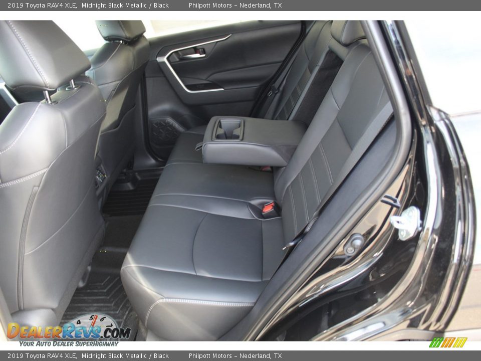 2019 Toyota RAV4 XLE Midnight Black Metallic / Black Photo #23