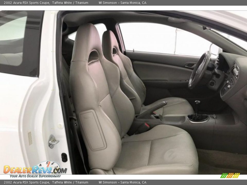Front Seat of 2002 Acura RSX Sports Coupe Photo #6