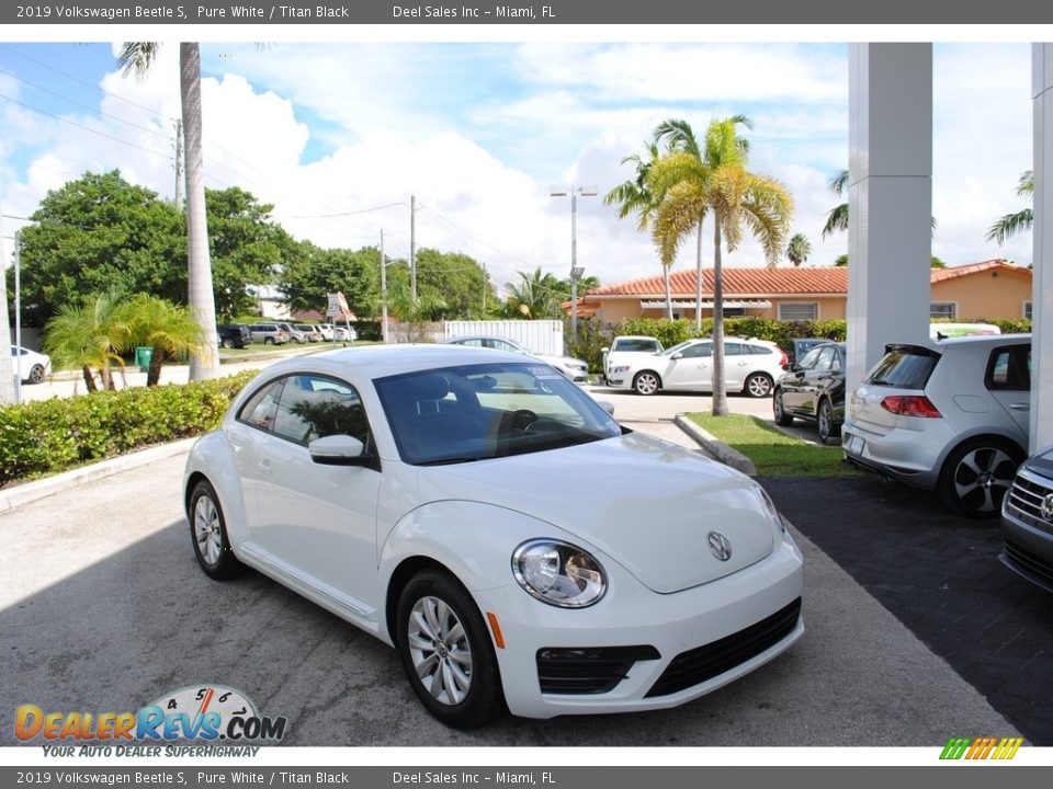 2019 Volkswagen Beetle S Pure White / Titan Black Photo #1
