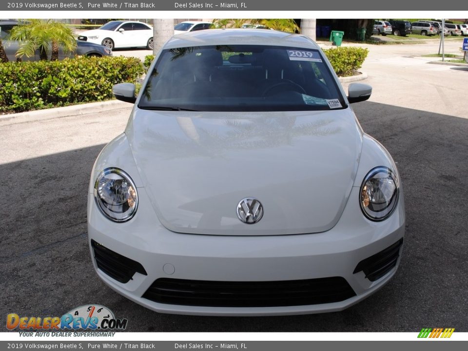 2019 Volkswagen Beetle S Pure White / Titan Black Photo #3