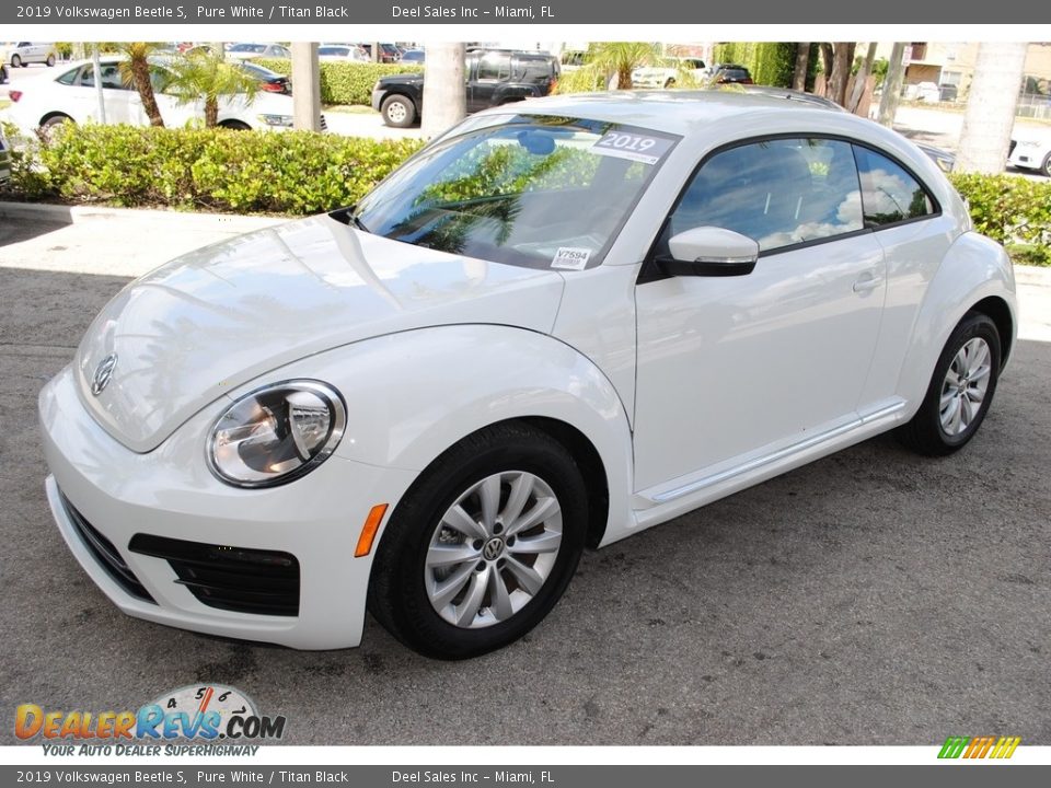 2019 Volkswagen Beetle S Pure White / Titan Black Photo #4